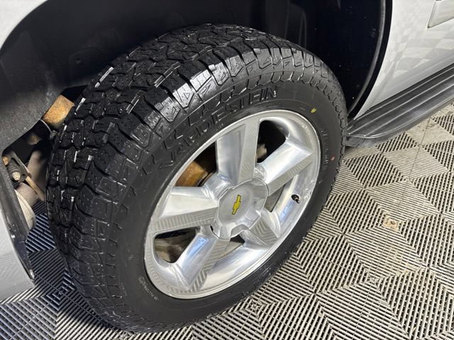Used 2010 Chevrolet Tahoe LTZ AWD/4WD image 7
