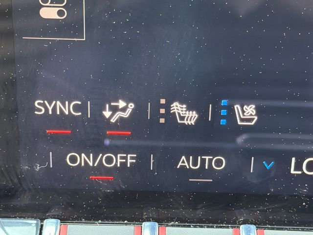 Certified 2025 GMC Yukon XL AT4 Ultimate image 32