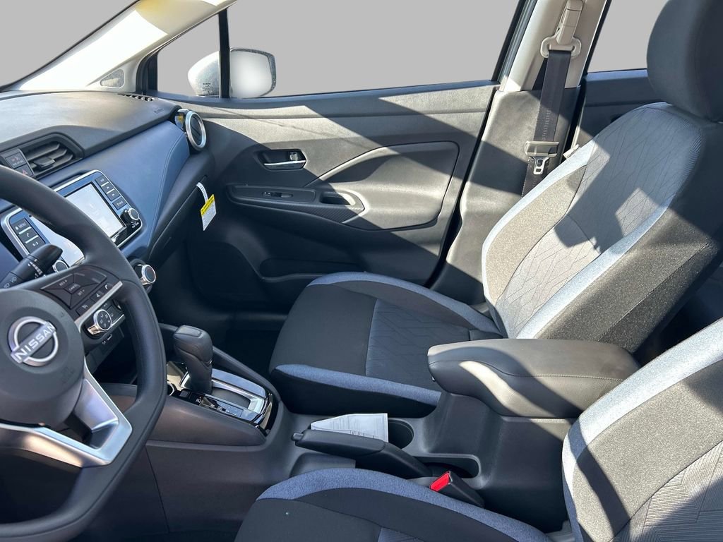 Used 2025 Nissan Versa SV w/ Trunk Package image 20