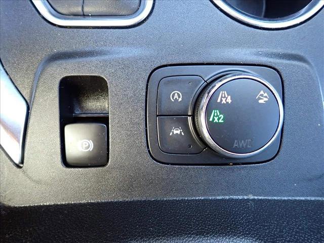 Used 2023 Chevrolet Traverse LT image 19