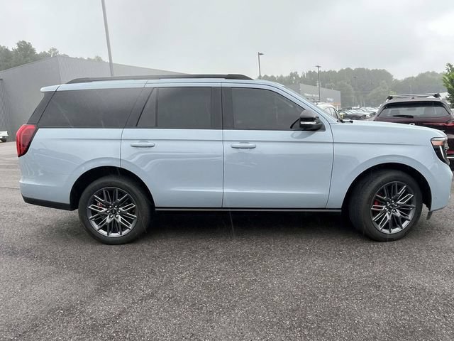 Used 2025 Ford Expedition Platinum w/ Stealth Performance Package AWD/4WD image 2