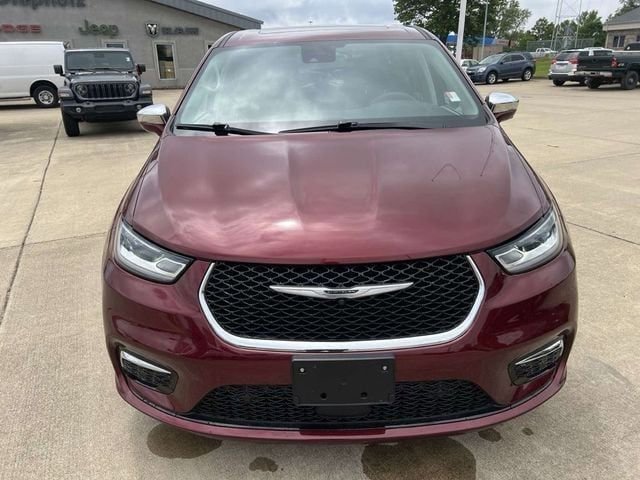 Used 2022 Chrysler Pacifica Limited image 2