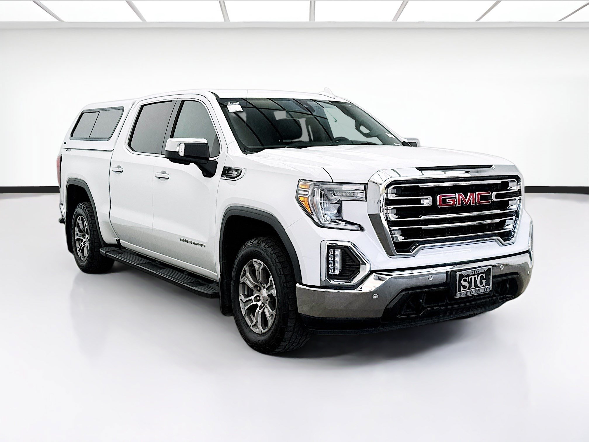 Used 2020 GMC Sierra 1500 SLT w/ SLT Convenience Package AWD/4WD image 3