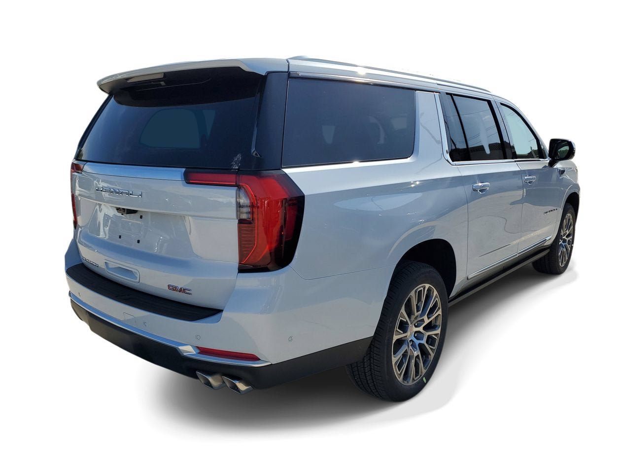 New 2026 GMC Yukon XL Denali w/ Denali Reserve Package RWD image 5