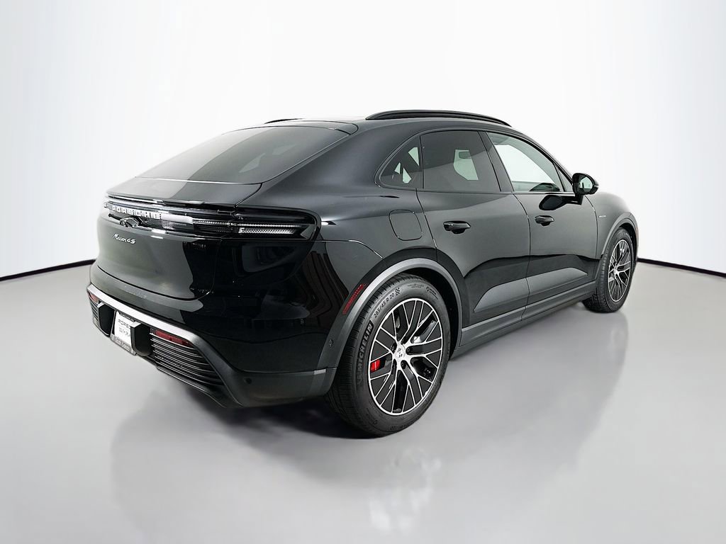 Used 2025 Porsche Macan 4S Electric image 9