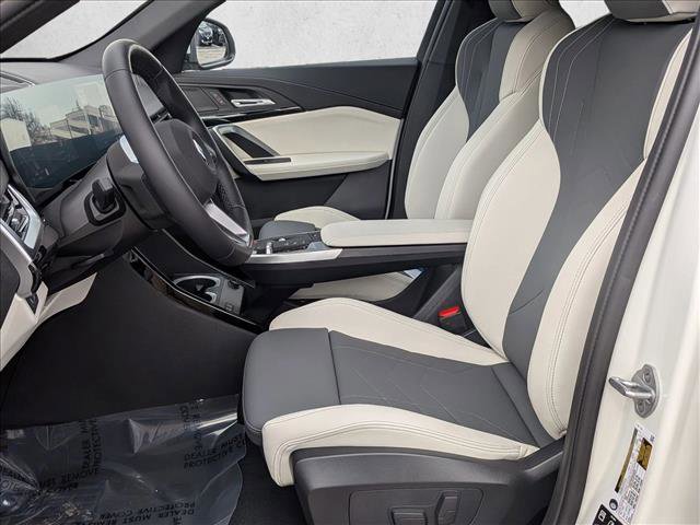 New 2026 BMW X2 xDrive28i w/ Technology Package AWD/4WD image 4