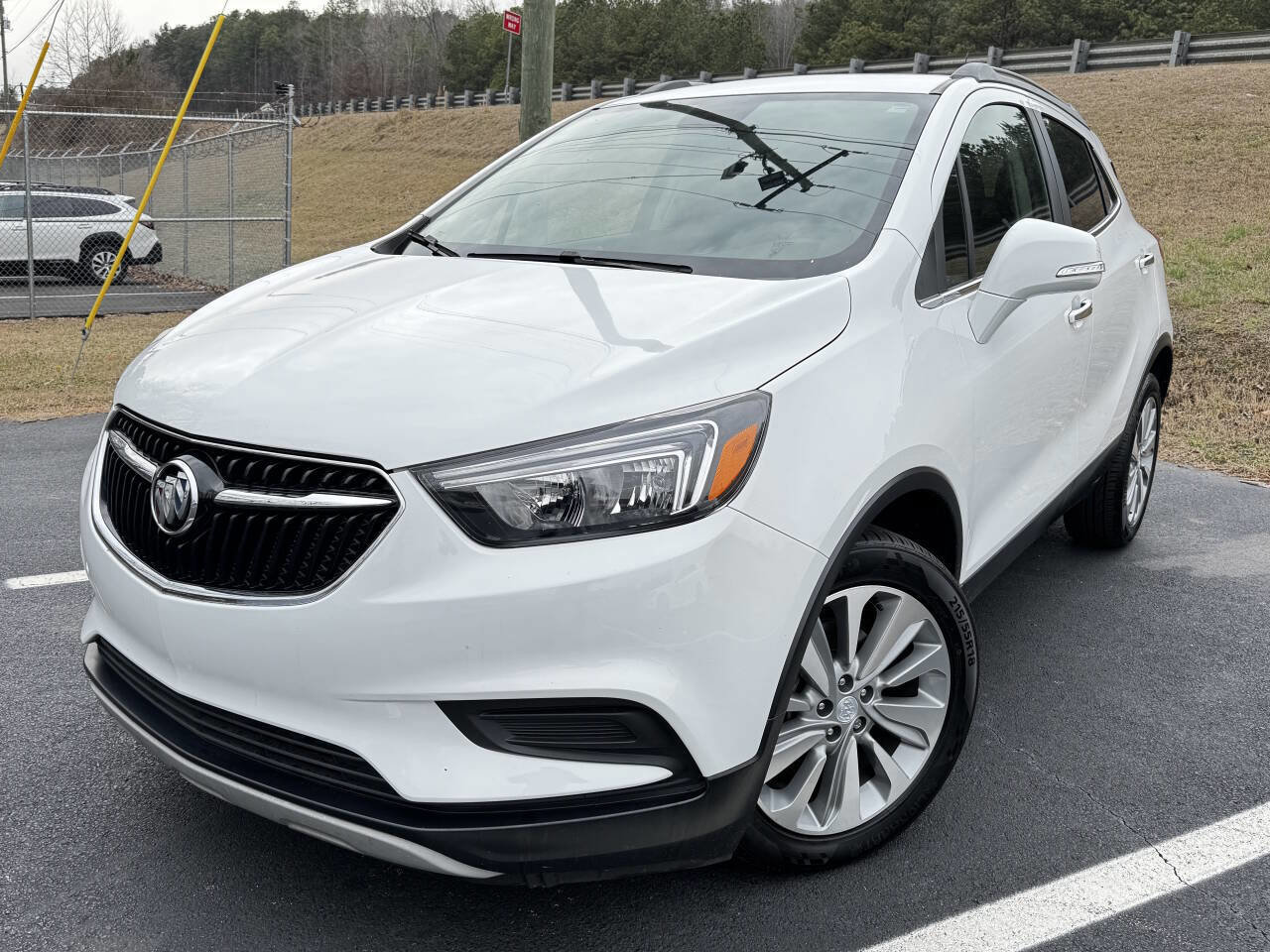 Used 2018 Buick Encore Preferred image 1