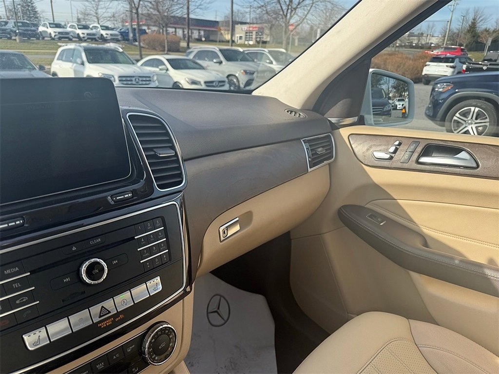 Used 2019 Mercedes-Benz GLE 400 4MATIC image 10