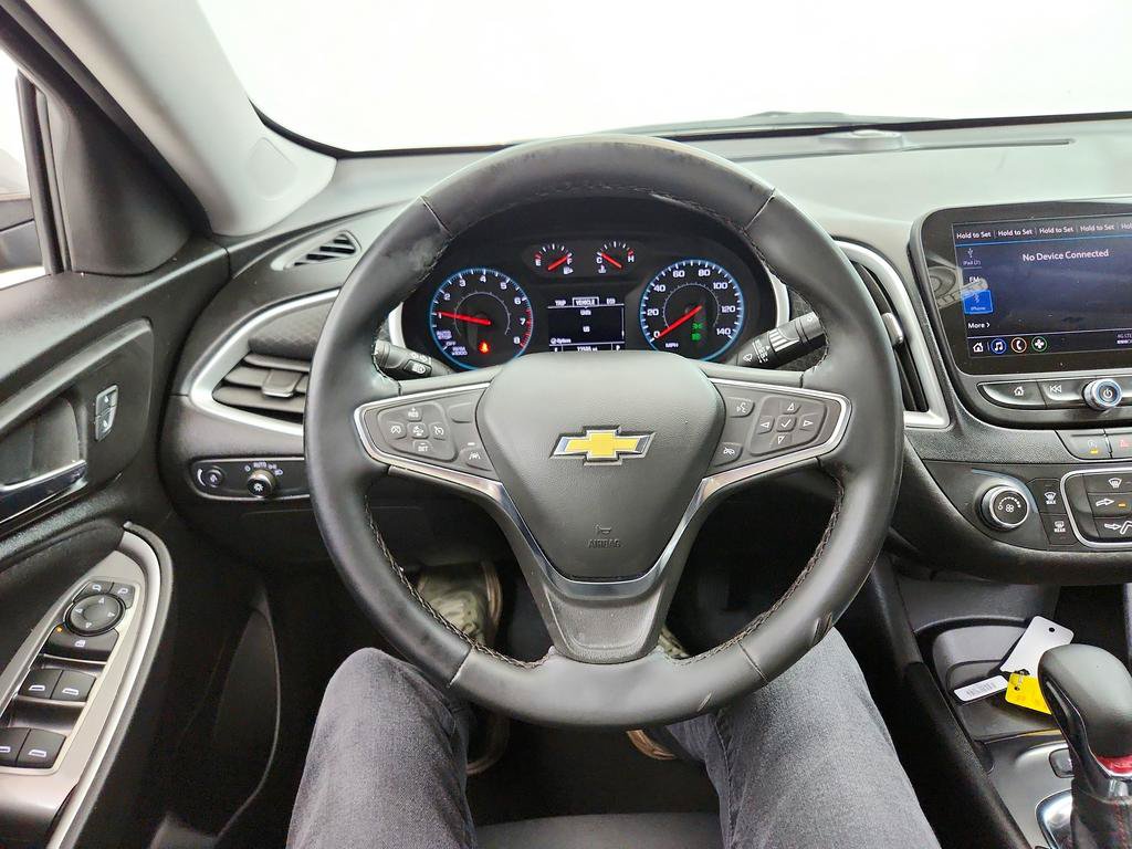 Used 2024 Chevrolet Malibu RS FWD image 17
