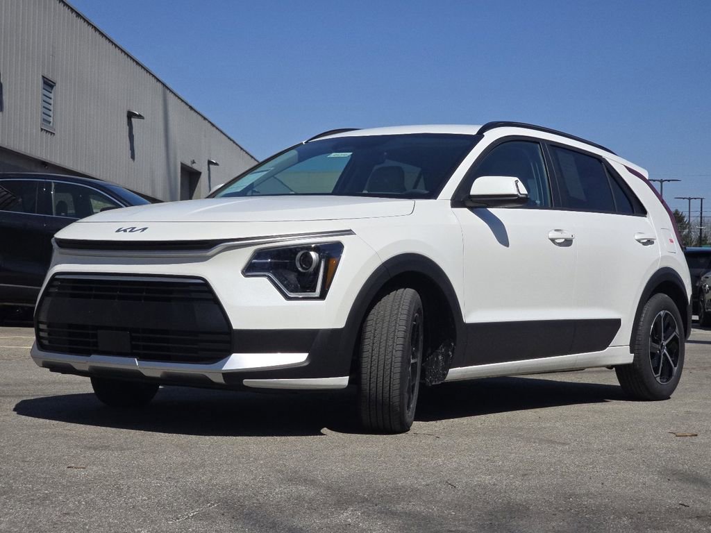 Used 2025 Kia Niro EX image 13