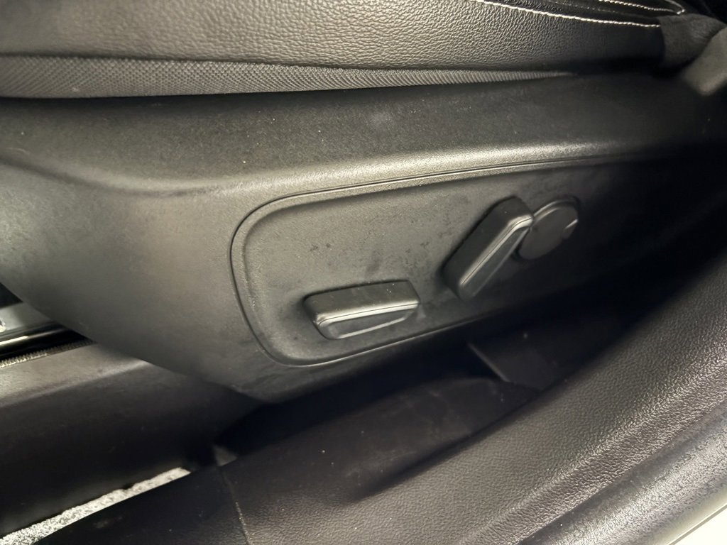 Used 2023 Ford Escape Platinum w/ Premium Technology Package image 20