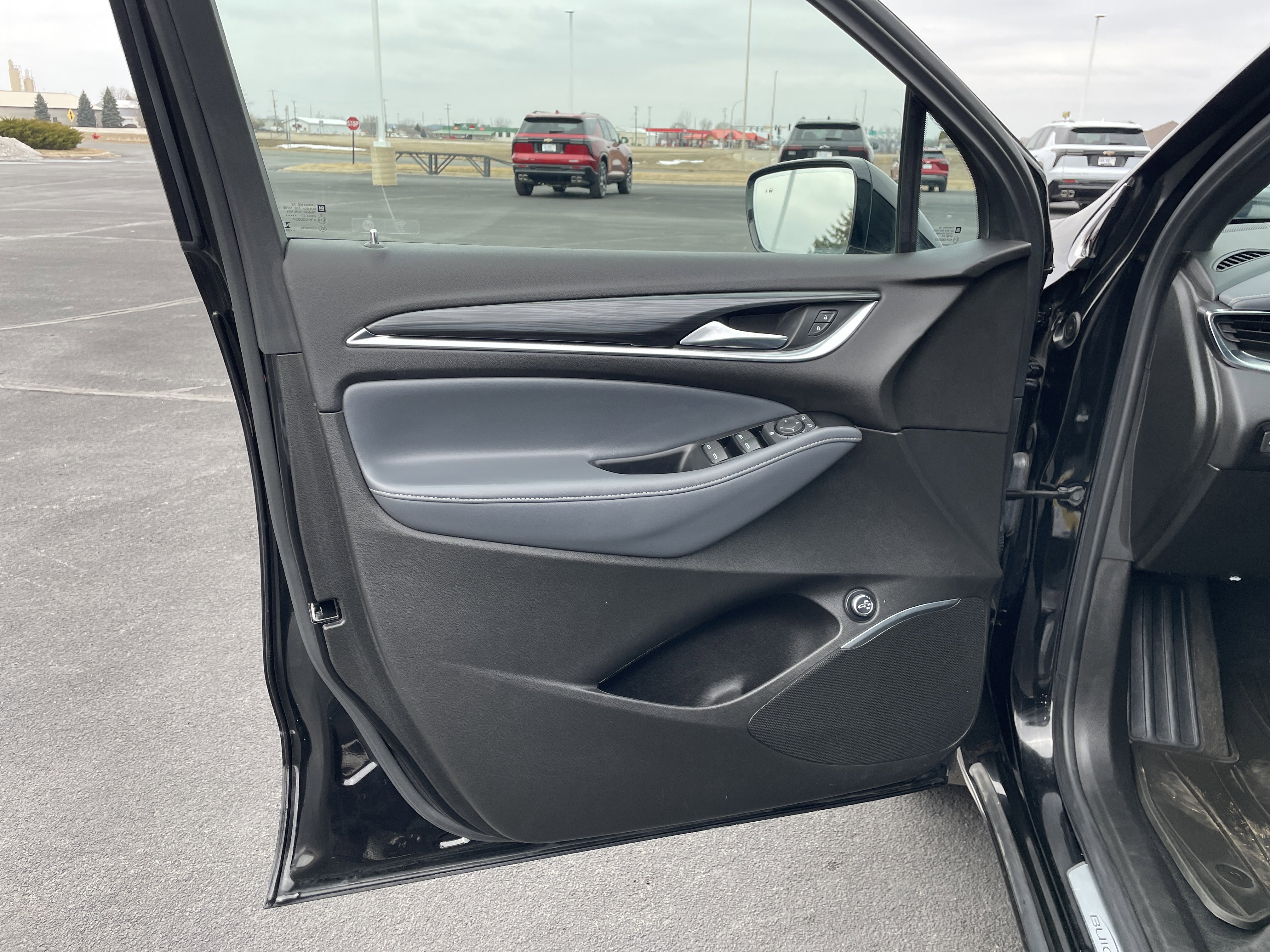 Used 2023 Buick Enclave Essence w/ Experience Buick Package image 20