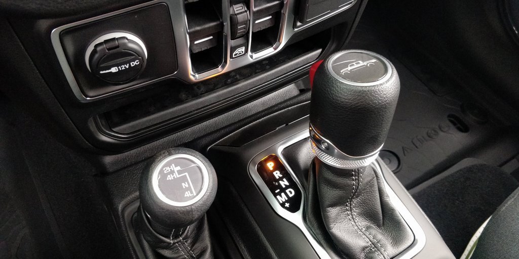 New 2025 Jeep Gladiator Sport image 28