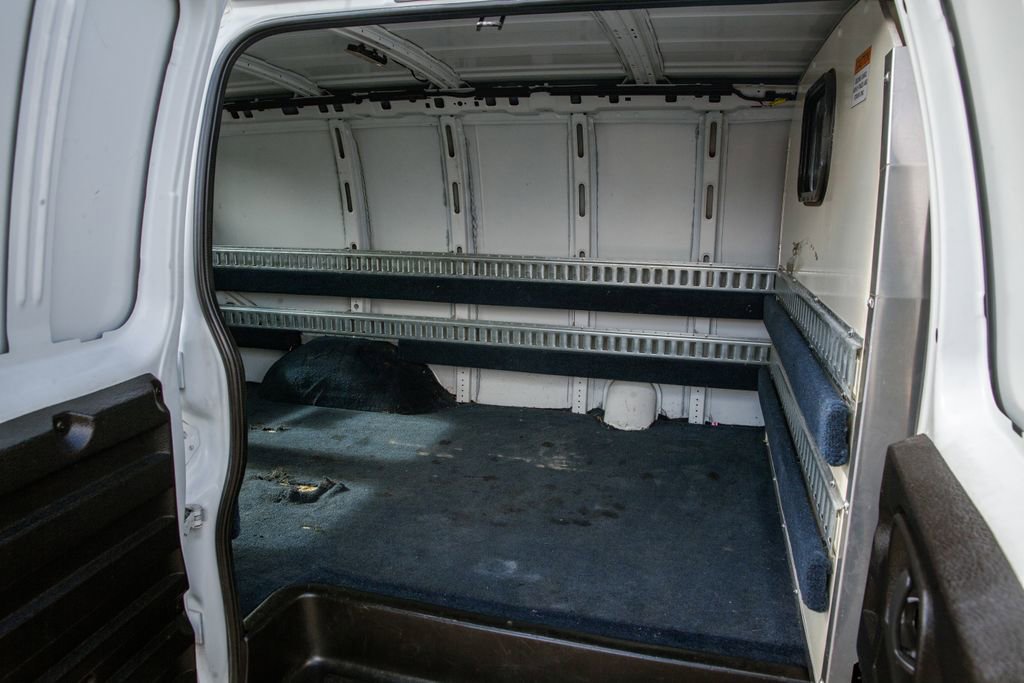 Used 2018 Chevrolet Express 2500 image 12