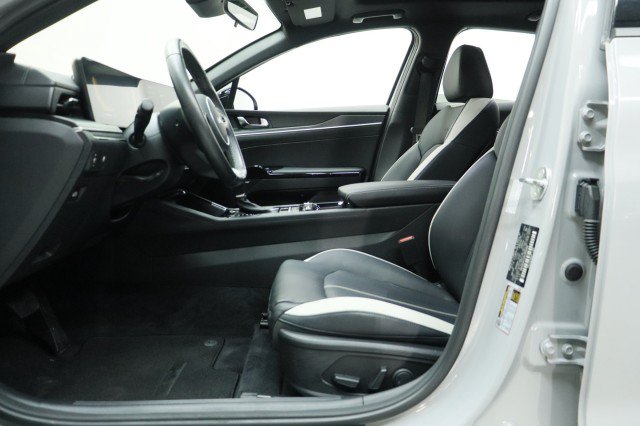 Used 2025 Kia K5 GT-Line w/ GT-Line Premium Package FWD image 7