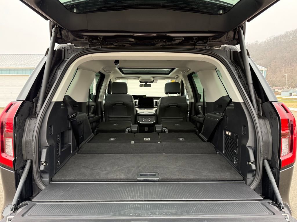 Used 2025 Ford Expedition Active image 19