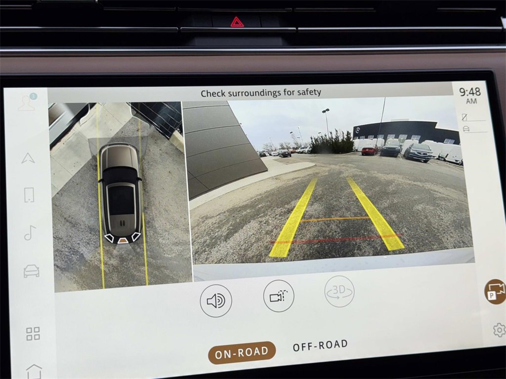 Used 2023 Land Rover Range Rover SV image 25