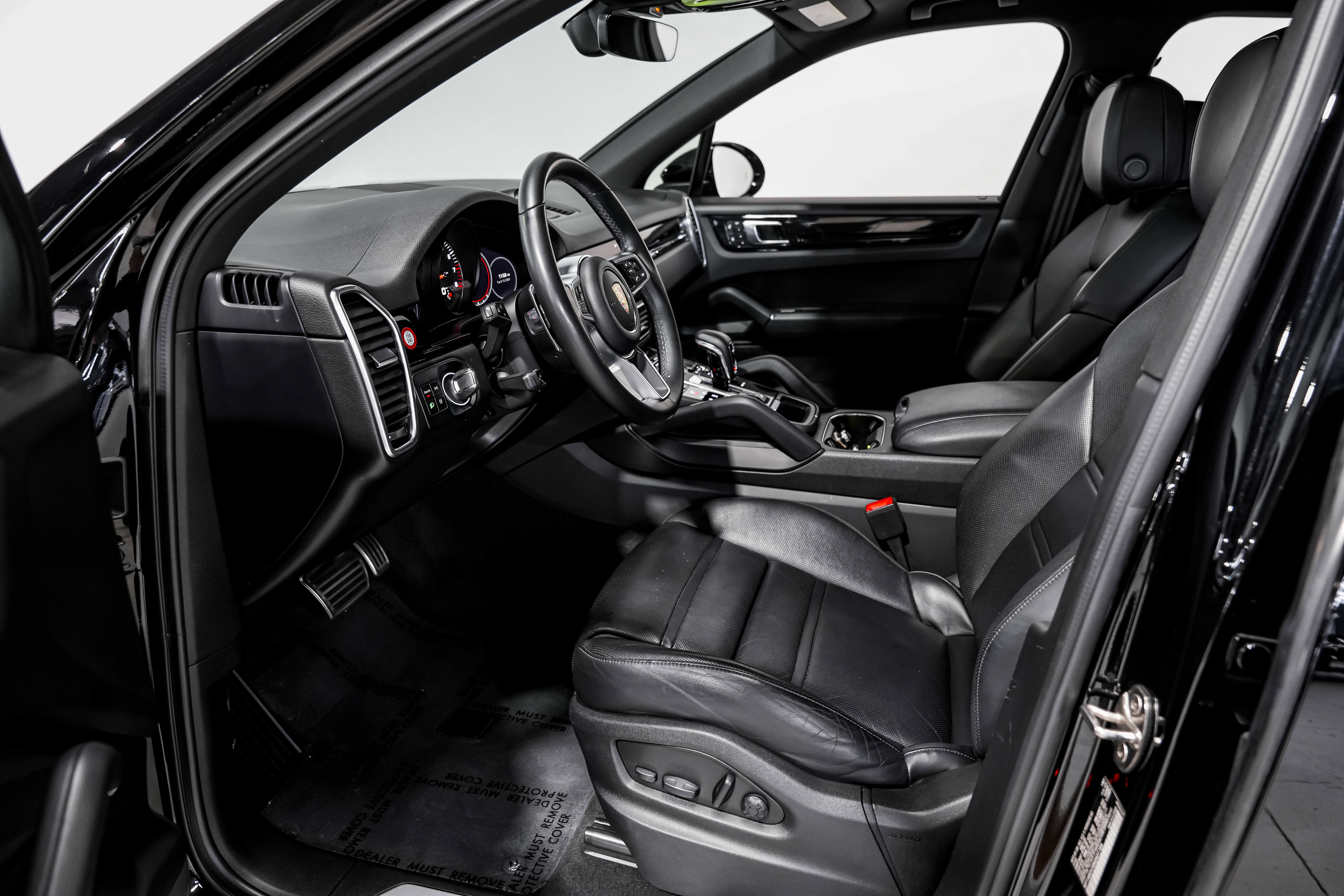 Used 2022 Porsche Cayenne S image 20