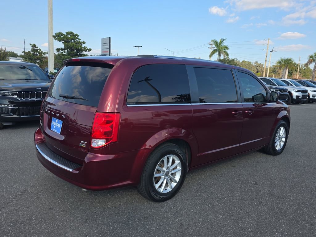 Used 2019 Dodge Grand Caravan SXT image 4