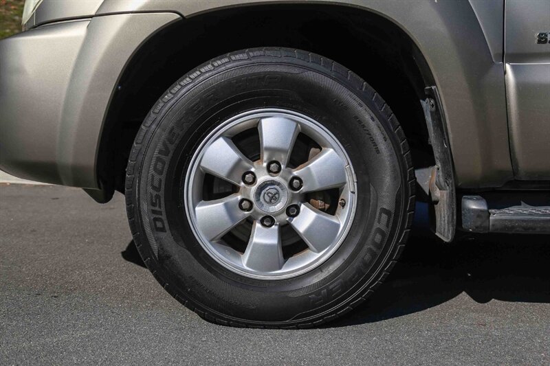 Used 2006 Toyota 4Runner SR5 RWD image 15