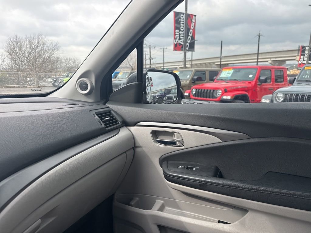 Used 2017 Honda Pilot EX-L image 16