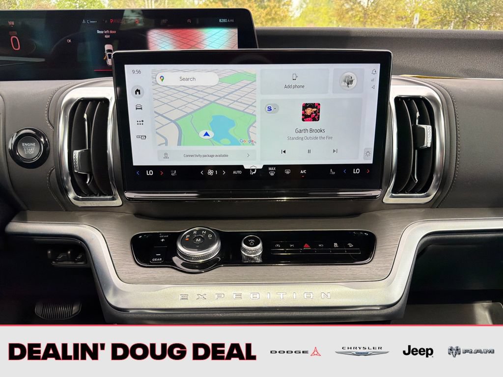Used 2025 Ford Expedition Platinum w/ Driver's Package AWD/4WD image 27