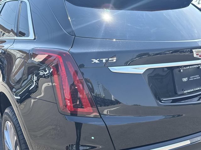 Certified 2024 Cadillac XT5 Premium Luxury w/ LPO, Floor Liner Package FWD image 9