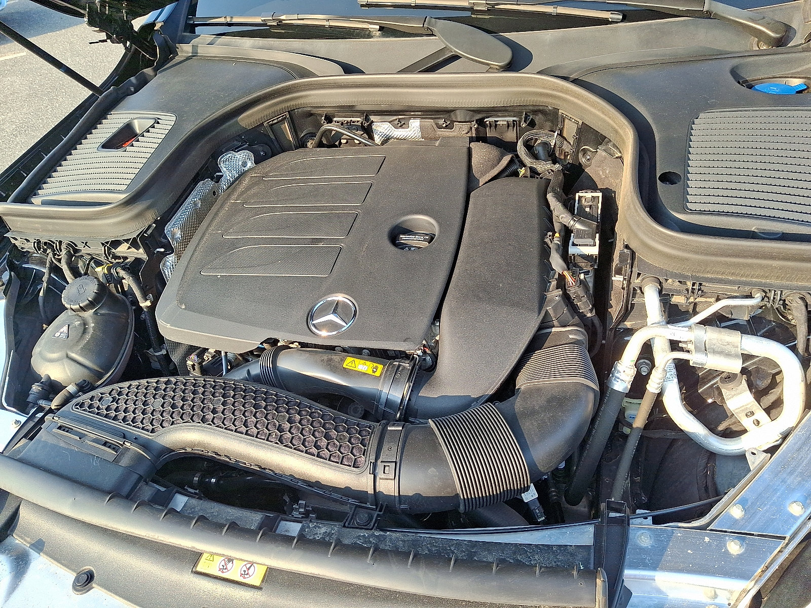 Used 2022 Mercedes-Benz GLC 300 4MATIC SUV image 27