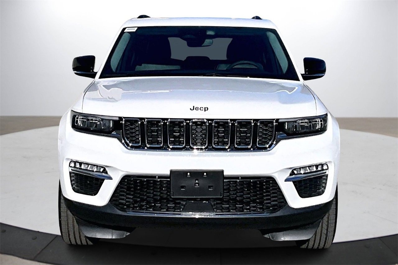 Used 2023 Jeep Grand Cherokee Limited image 3