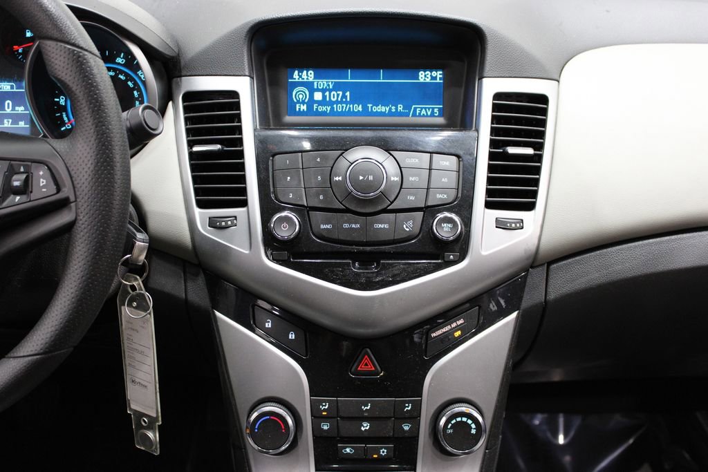 Used 2014 Chevrolet Cruze LS image 25