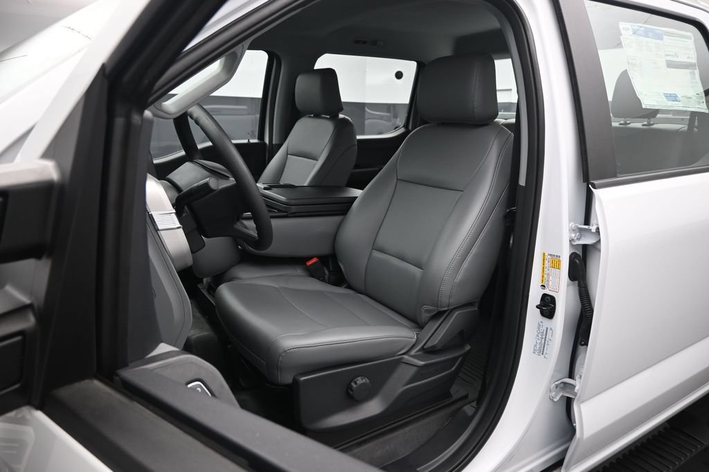 New 2026 Ford F350 XL w/ XL Chrome Package RWD image 7