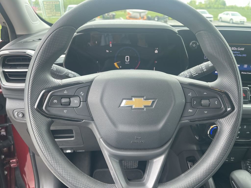 Used 2025 Chevrolet TrailBlazer LT FWD image 18