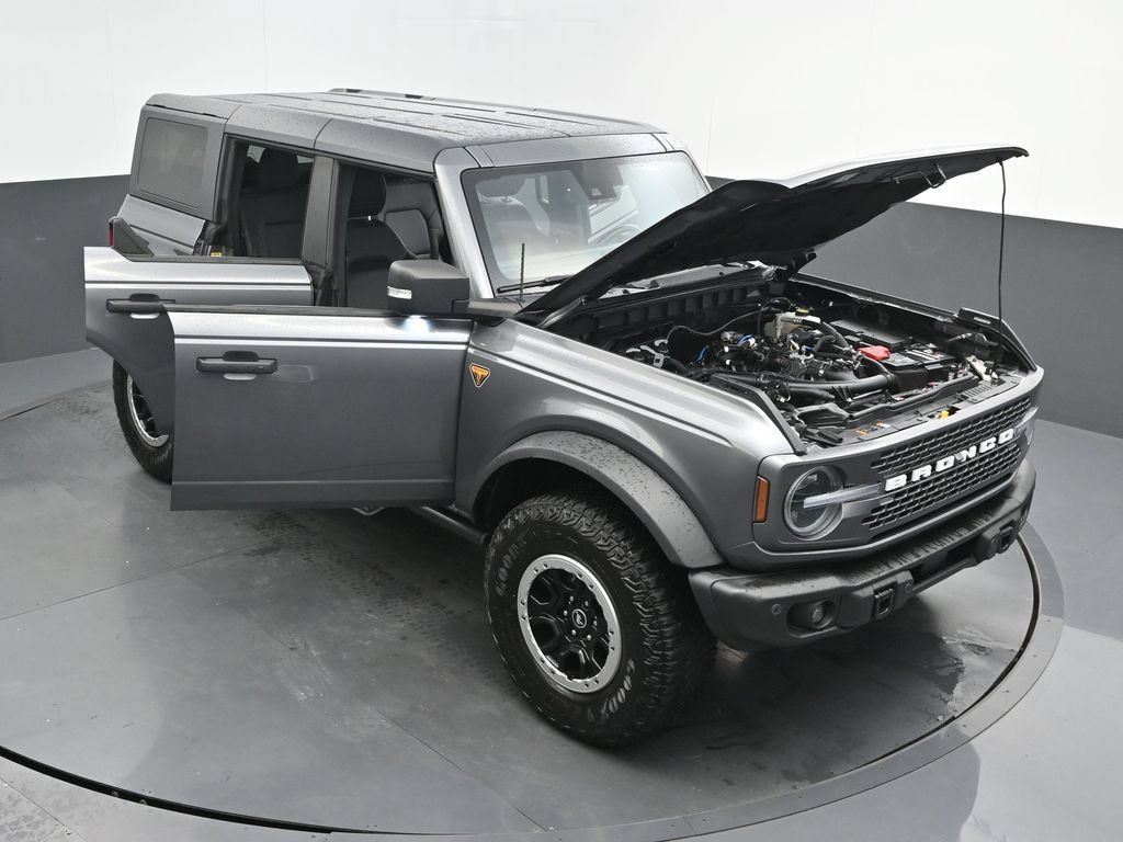 Used 2023 Ford Bronco Badlands w/ Sasquatch Package AWD/4WD image 48