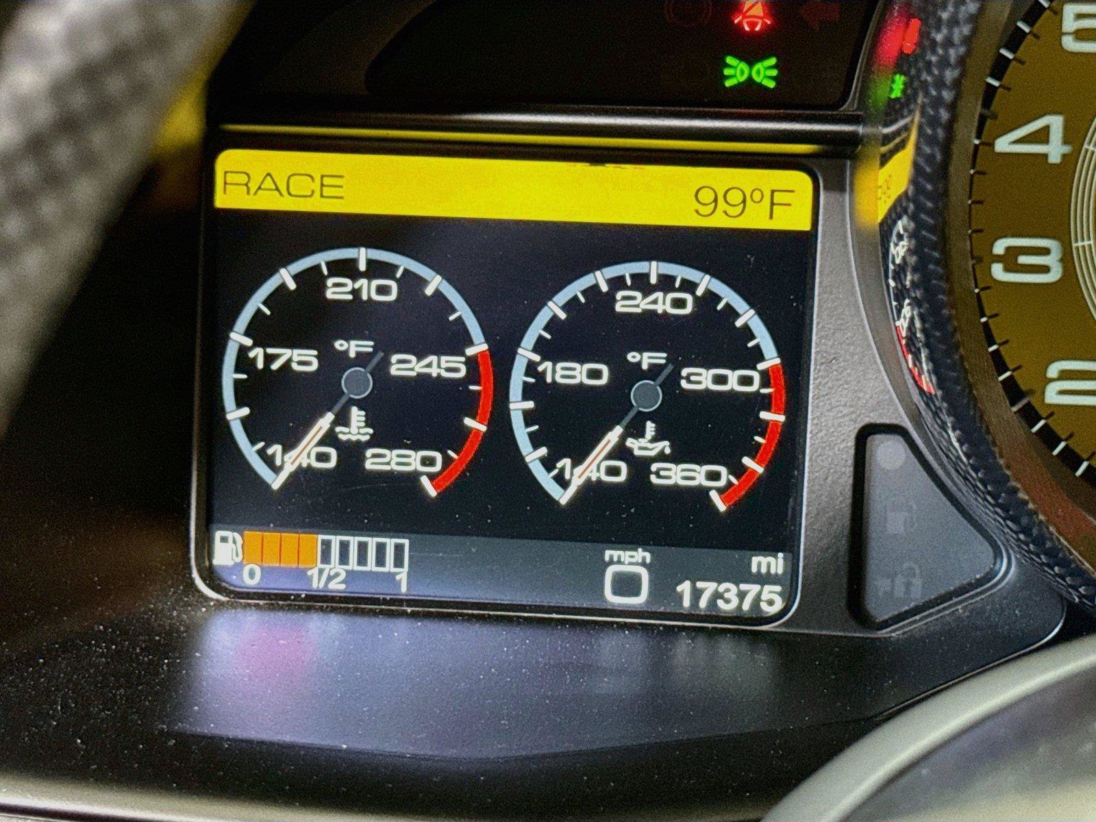 Used 2011 Ferrari 458 Italia Coupe RWD image 21