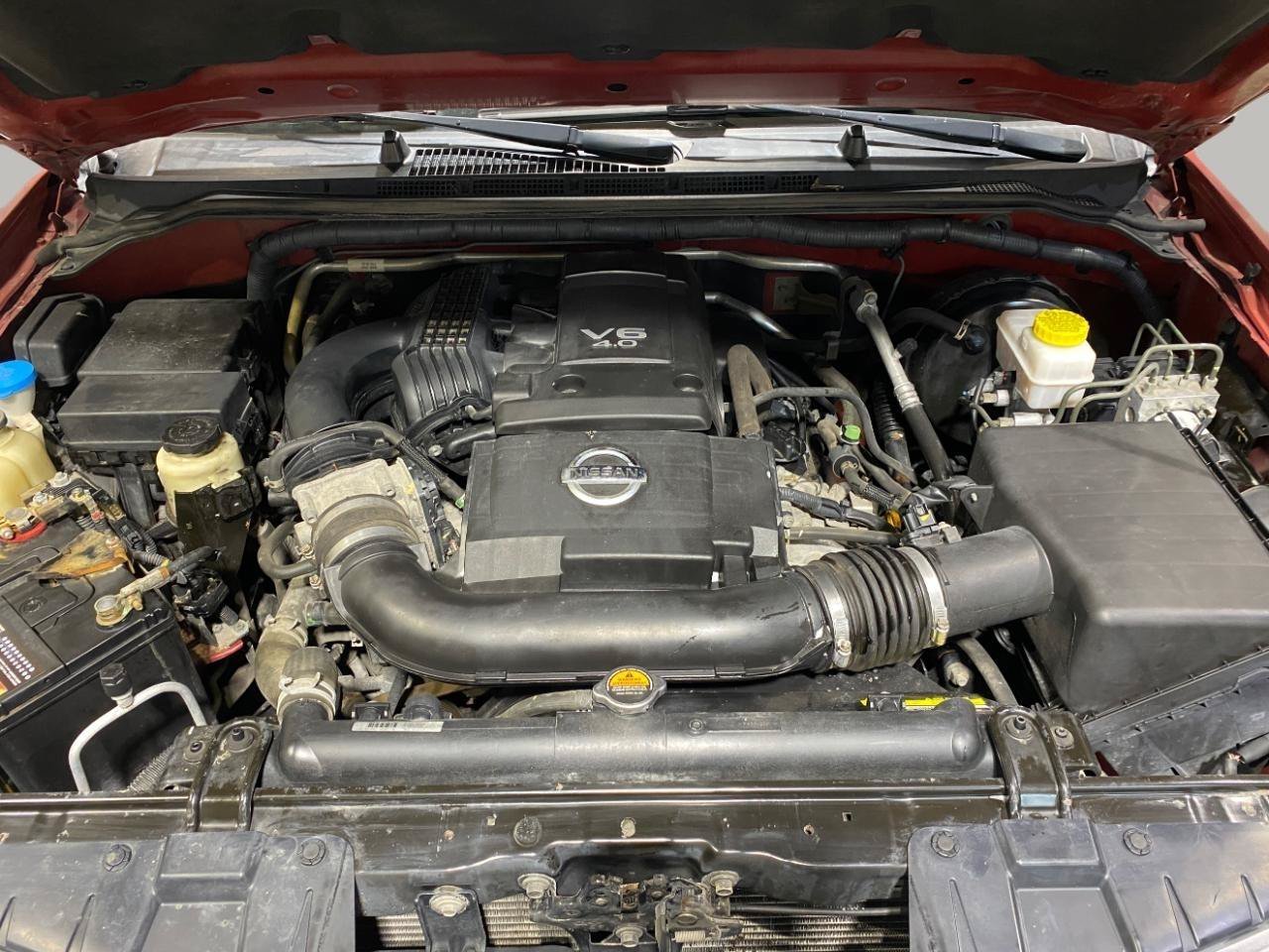 Used 2015 Nissan Frontier PRO-4X w/ Pro-4x Luxury Package AWD/4WD image 9