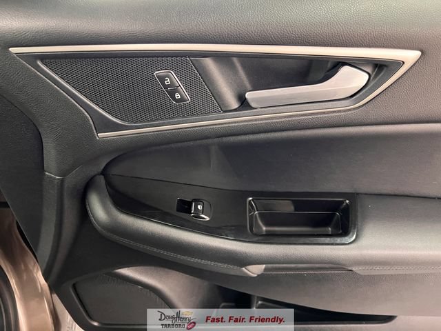 Used 2019 Ford Edge SEL w/ Equipment Group 201A FWD image 41