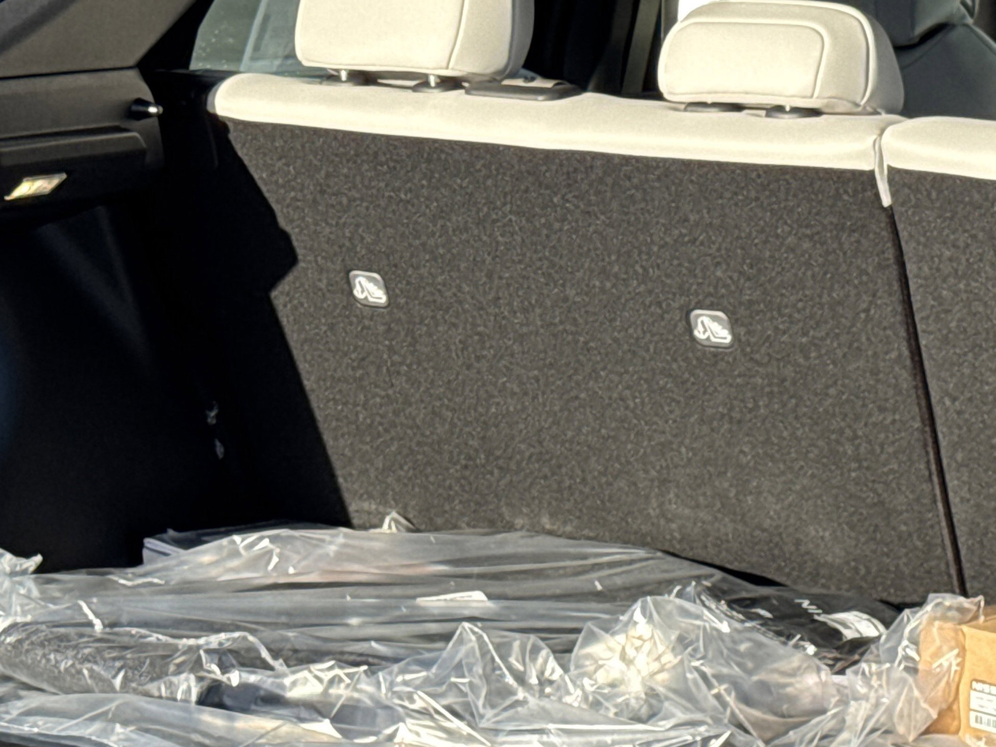 New 2026 Nissan Leaf Platinum+ w/ Cargo Package (Platinum+) image 18