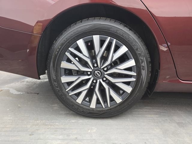 Used 2024 Nissan Altima 2.5 SV image 20
