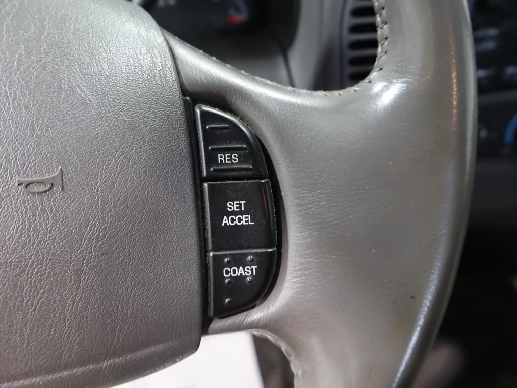 Used 2004 Ford F150 XLT image 25