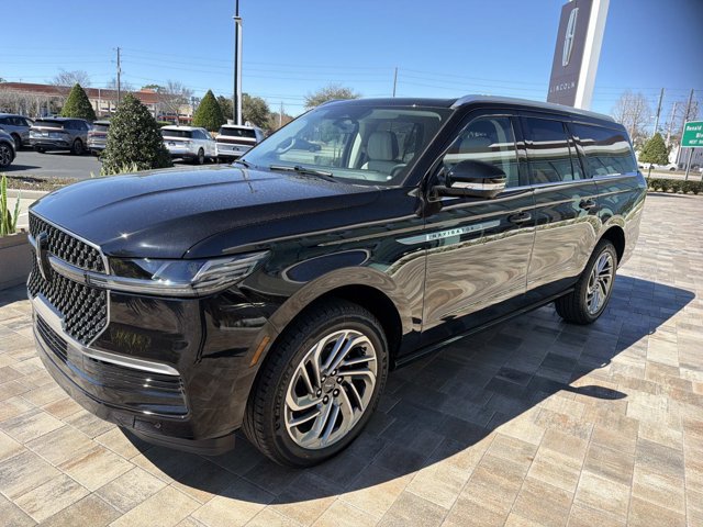 New 2026 Lincoln Navigator L Reserve AWD/4WD image 5
