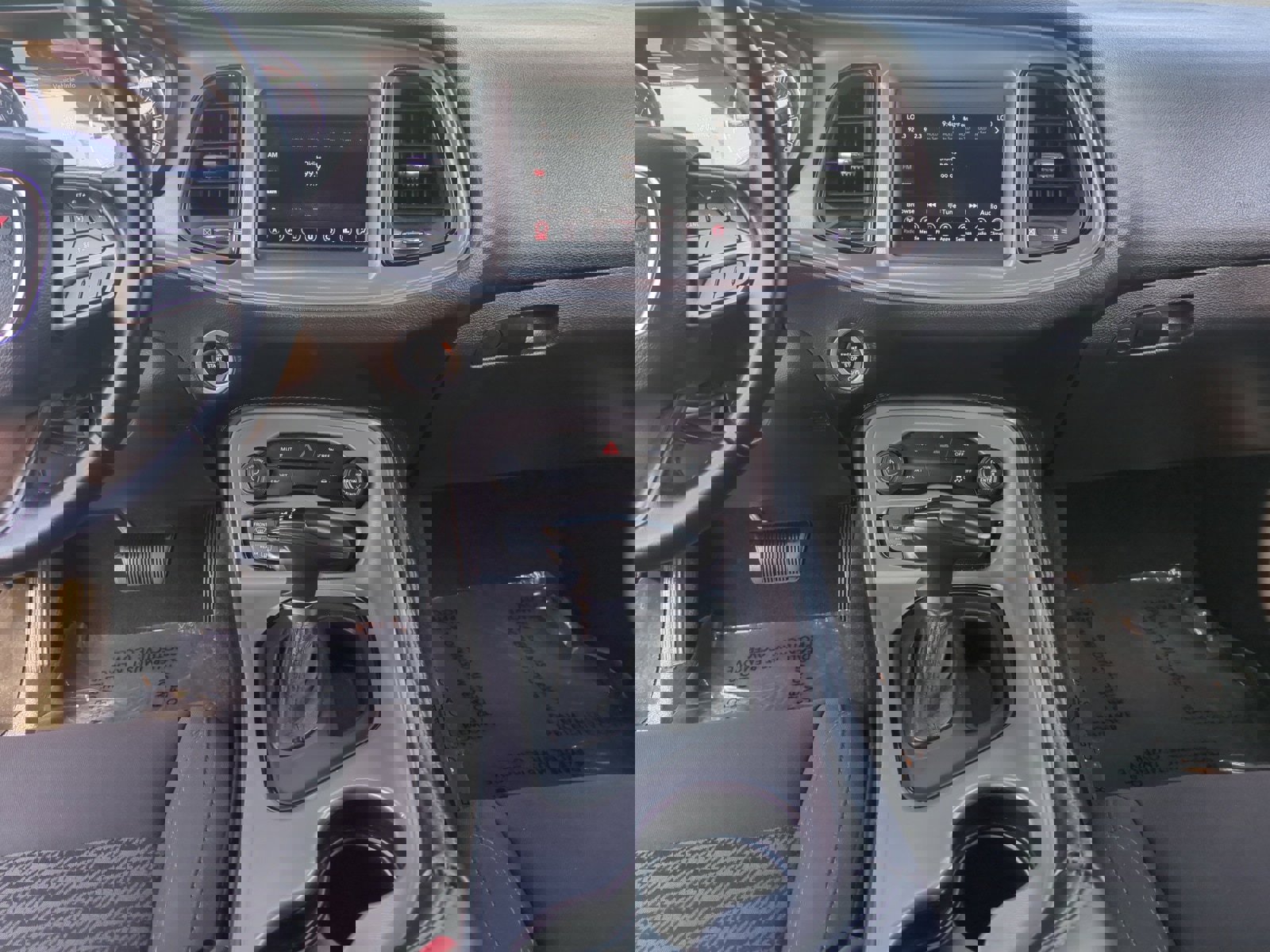 Used 2023 Dodge Challenger SXT image 11