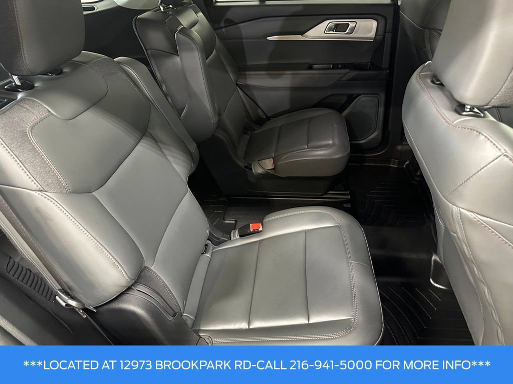 Used 2025 Ford Explorer Active w/ Active Comfort Package AWD/4WD image 23