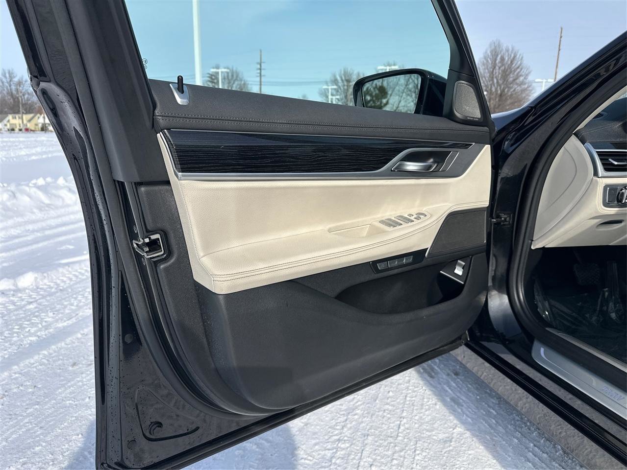 Used 2018 BMW 740i xDrive image 20