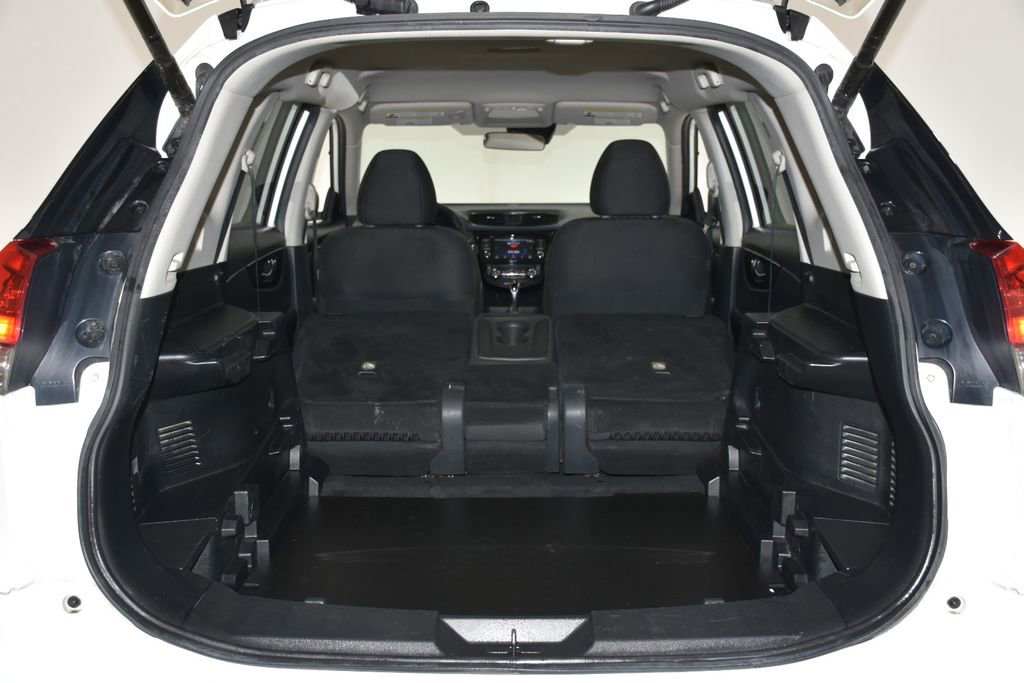 Used 2019 Nissan Rogue SV FWD image 29