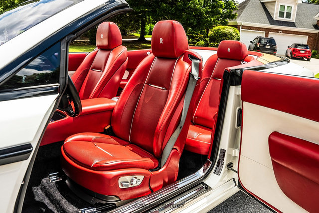 Used 2016 Rolls-Royce Dawn RWD image 67