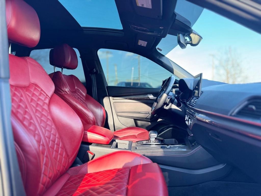 Used 2024 Audi SQ5 Prestige image 22