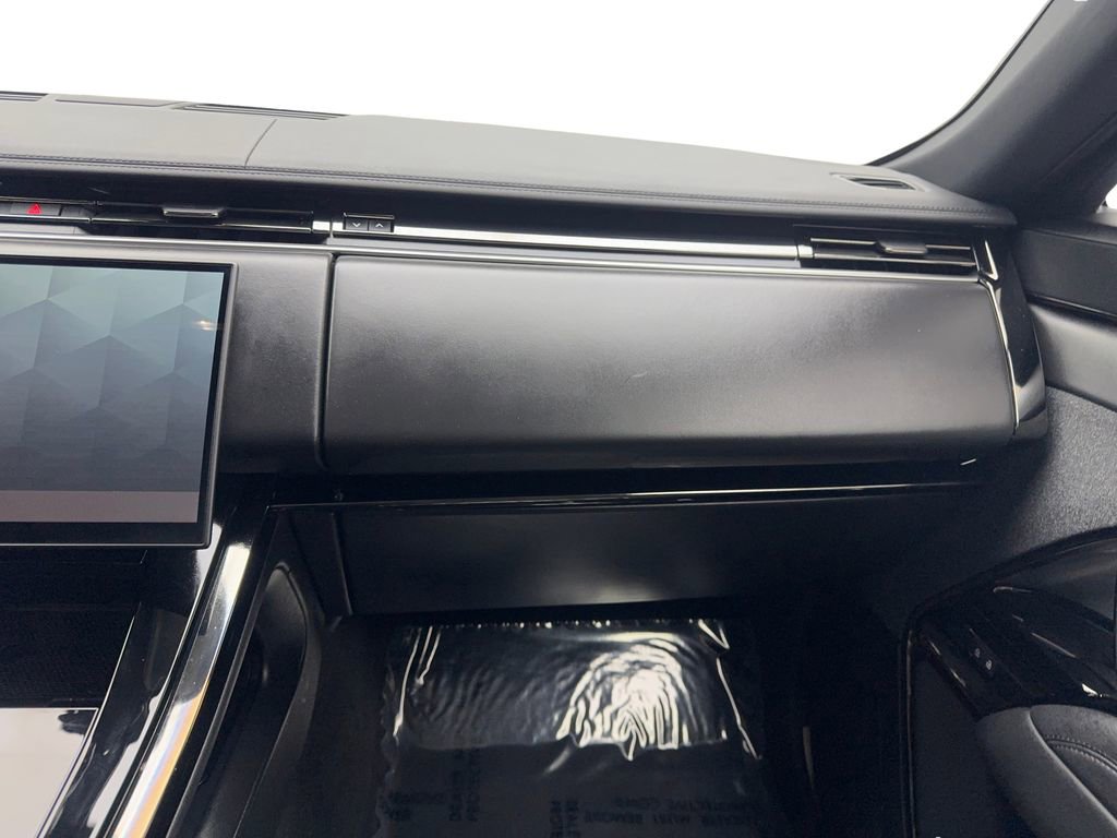 Used 2024 Land Rover Range Rover Sport SE image 55