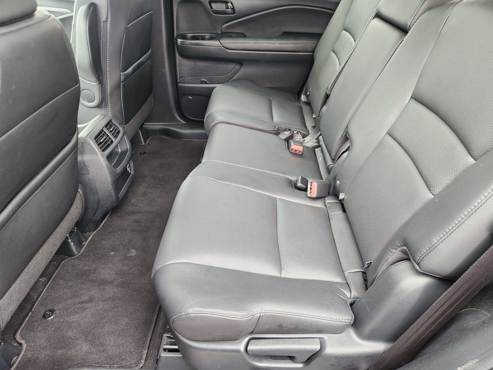 Used 2023 Honda Passport EX-L image 35