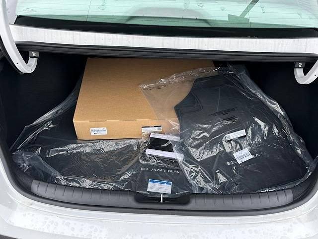 New 2026 Hyundai Elantra Sport image 5