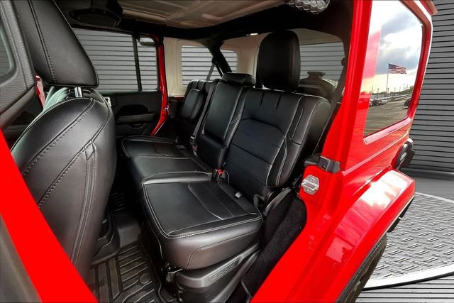 Used 2021 Jeep Wrangler Unlimited Sahara w/ Cold Weather Group AWD/4WD image 22